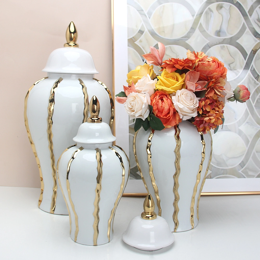 J200 Luxury Indoor Ornament Ceramic Vase Wholesale Home Decor Gold and White Ginger Jar with Lid